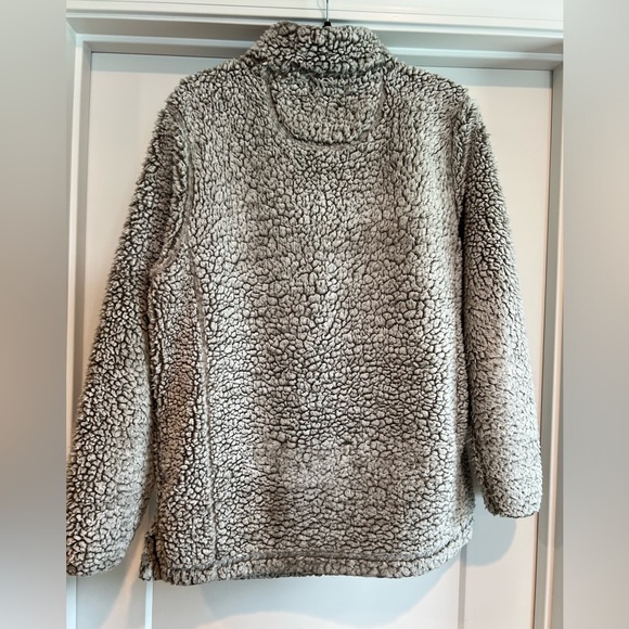 Snowy Daydreams Sherpa Quarter Zip Pullover in Light Grey - Picture 3 of 4